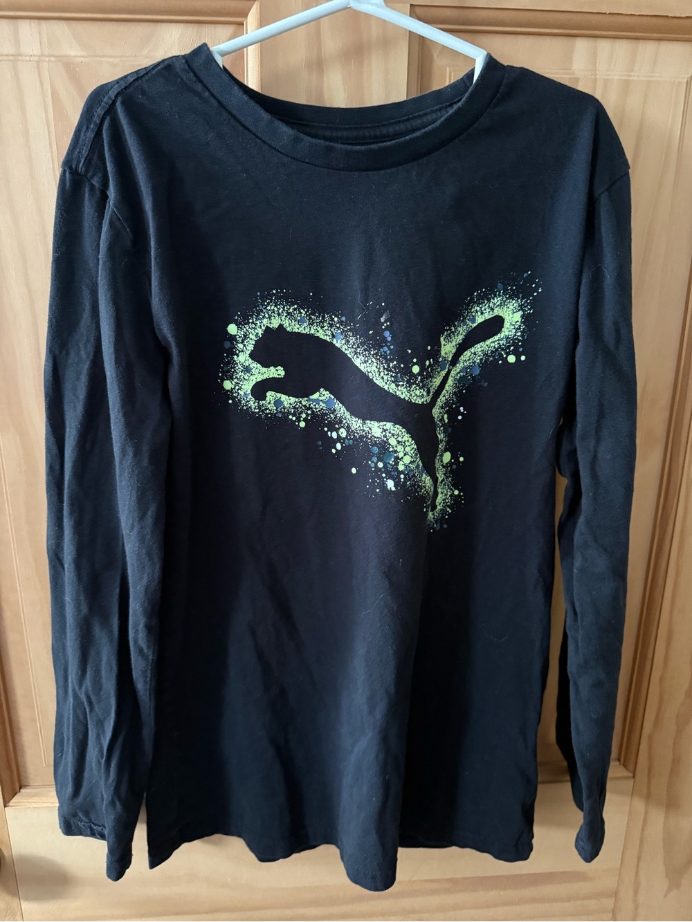 Like New, Boys Puma Long Sleeve T-Shirt Size Large (14-16)